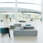 los-materiales-y-acabados-mas-duraderos-para-una-sala-de-espera-de-hospital