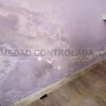 como-aplicar-yeso-en-paredes-pintadas